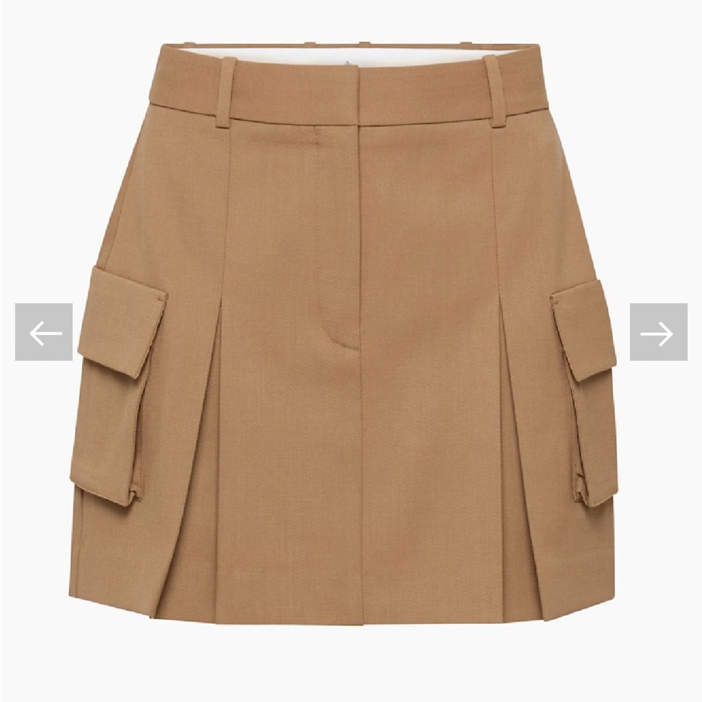 Babaton Cameo Cargo Skirt Size 6 - like new
